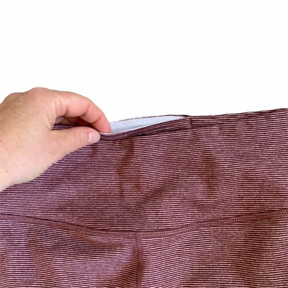 Core 10 Workout Capri Burgundy Stripe M - Picture 3 of 6